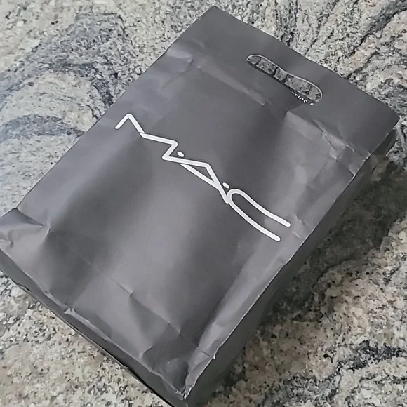 Jeremy Scott MAC Pallet, Discontinued & Sold Out, New in Box - Picture 6 of 15